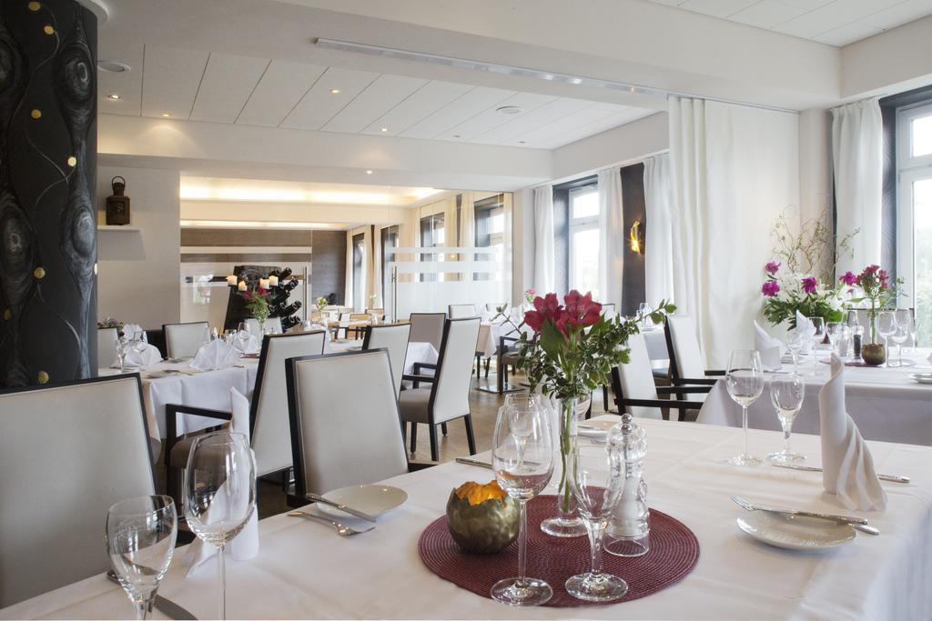 Hafenhotel Pommernyacht Ueckermünde Extérieur photo