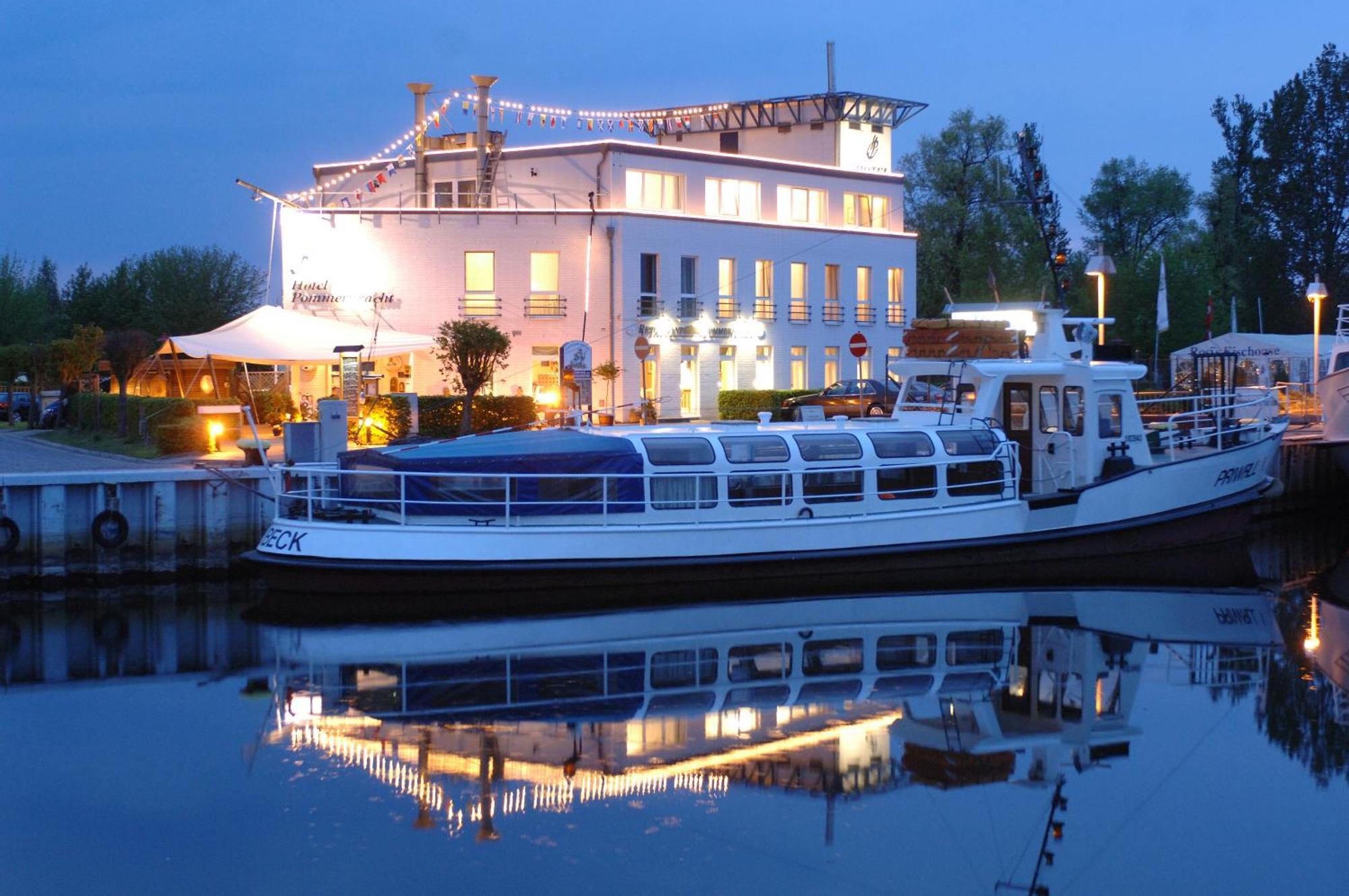 Hafenhotel Pommernyacht Ueckermünde Extérieur photo